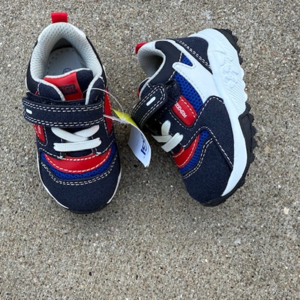 Primigi sneakers new no box size 20/5